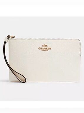 COACH 🤍CHALK🤍 WITH GOLD TONE HARDWARE LARGE CORNER ZIP WRISLET 🌟LIKE NEW🌟